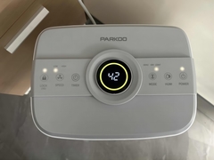 Eingebetteter Feuchtigkeitssensor Elektrischer Luftentfeuchter 12 L/D LED-Display Smart Touch